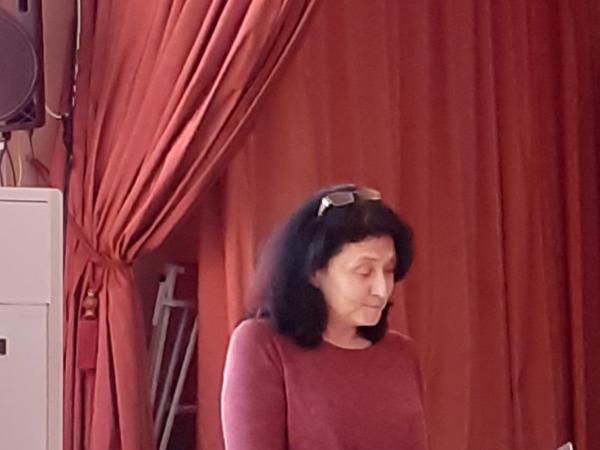Екип от Софийски университет в СУ "Гео Милев"