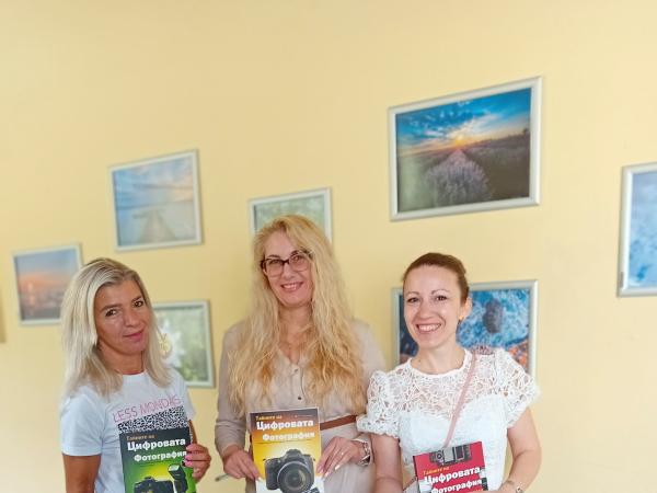 Авторска изложба за Деня на учителя