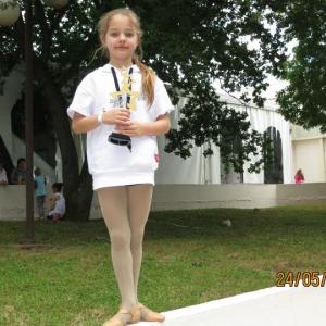 Бетина Бонева 2 б клас - трето място в категория „Характерни танци” на международния конкурс DANCE STAR - World dance masters 2015