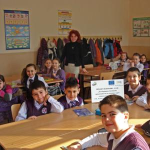 Шест мислещи шапки