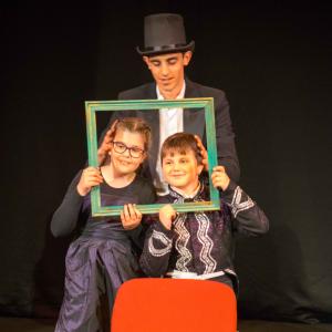 Театър на руски език