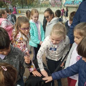 На гости е полицейското куче