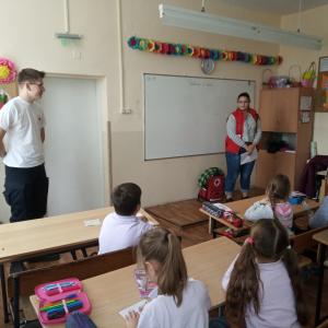 Доброволци от БЧК 