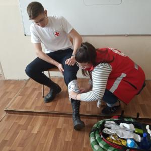 Доброволци от БЧК 