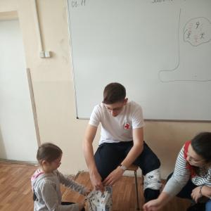 Доброволци от БЧК 