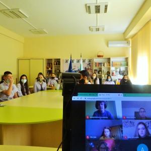 Първа онлайн среща между партньорските училища