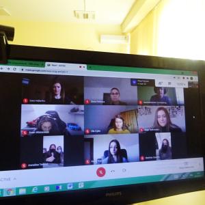 Първа онлайн среща между партньорските училища