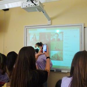 Първа онлайн среща между партньорските училища