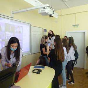 Първа онлайн среща между партньорските училища
