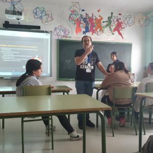 Представяне на доброволчески асоциации от Тибурсио Зафра