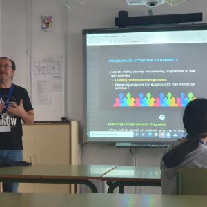 Представяне на доброволчески асоциации от Тибурсио Зафра