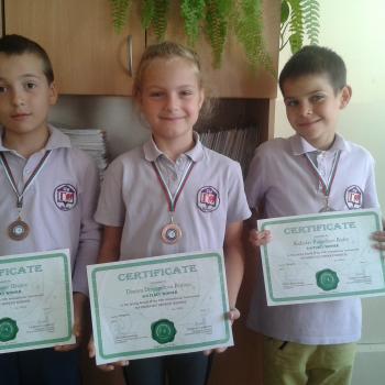 Първи успехи