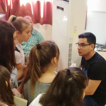 Журналистът Светослав Иванов гост в СУ 