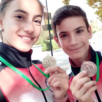 Трима лекоатлети със спортни постижения