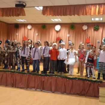 Коледен празник за най-малките