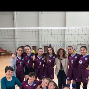 Първо място за волейболистките