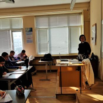 Бъдещи учители на стаж в училището