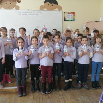 Миниатюрен паметник- почит към Апостола