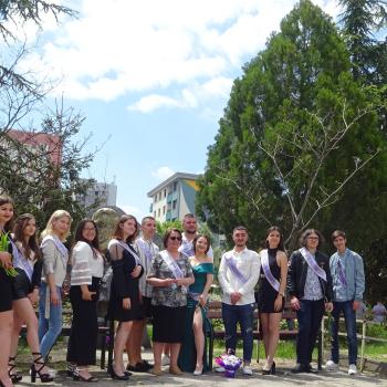 На добър час, зрелостници!