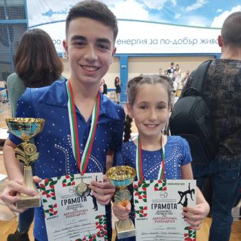 Отлично представяне на акробатичен рокендрол