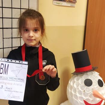 Трето място в състезание по фигурно пързаляне