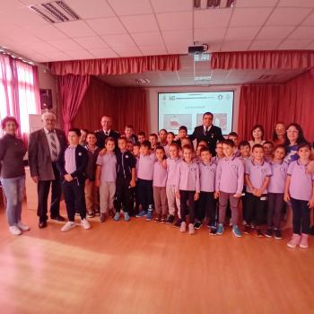 Капитан II ранг Николай Данаилов, командир на кораб „Св. св. Кирил и Методий“ гостува в училището