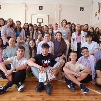 Баскетболистът Иван Спиров гост в училище